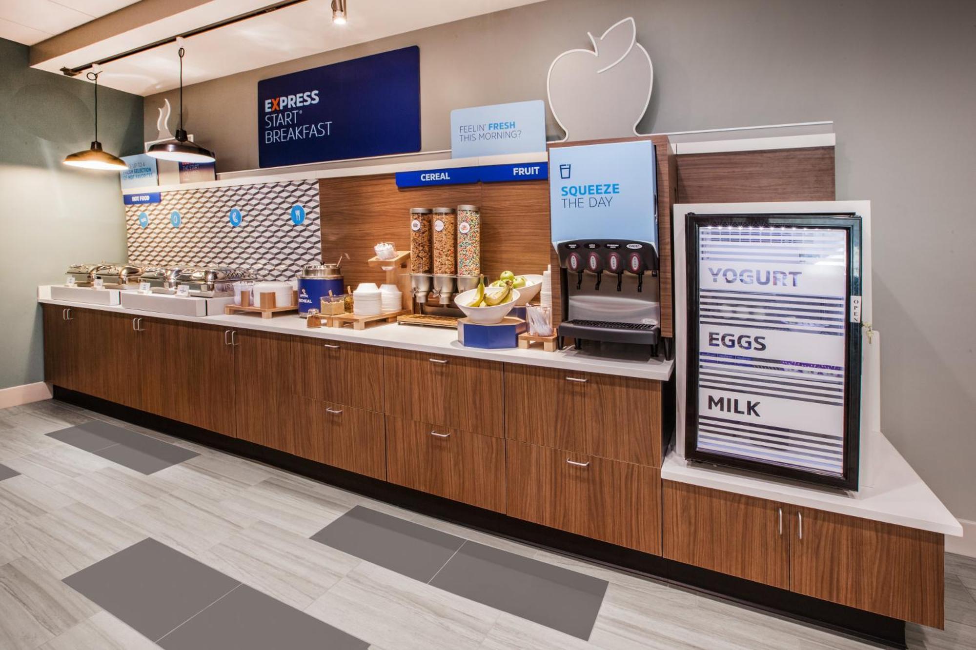 Holiday Inn Express Cleveland Airport - Brook Park By Ihg Екстер'єр фото