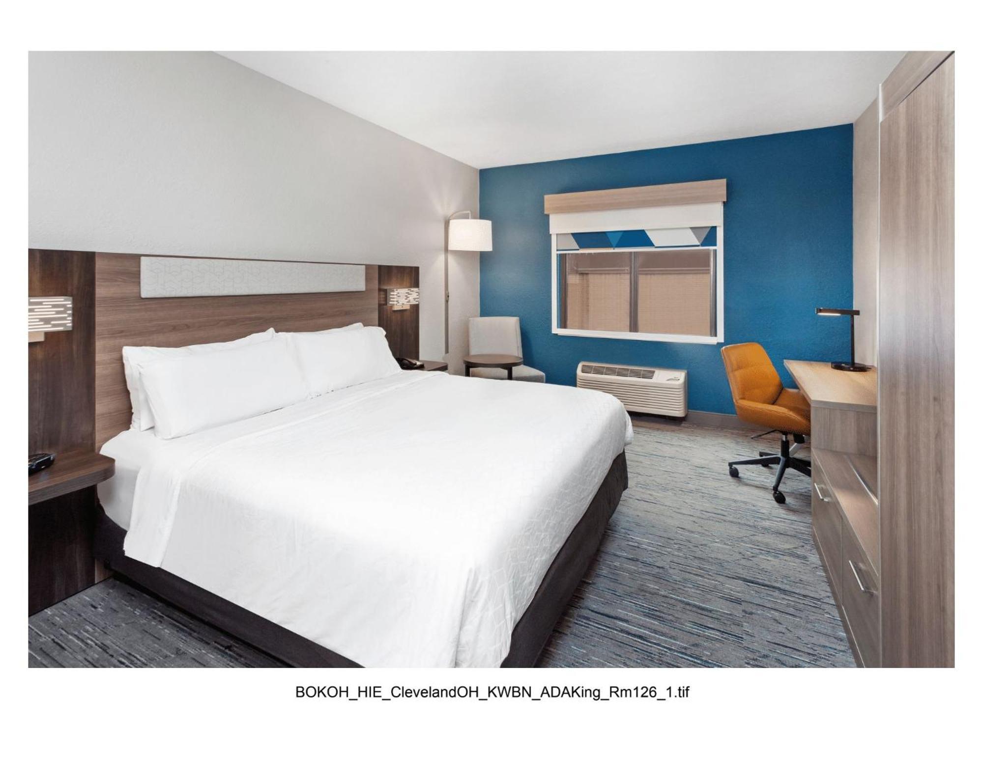 Holiday Inn Express Cleveland Airport - Brook Park By Ihg Екстер'єр фото