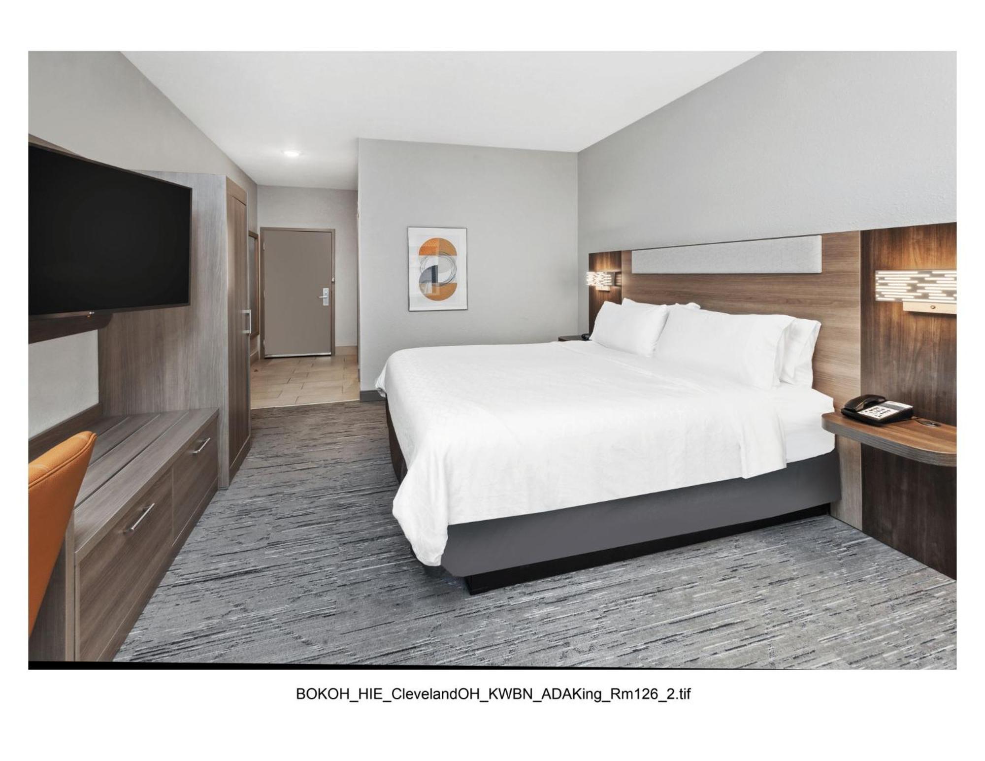Holiday Inn Express Cleveland Airport - Brook Park By Ihg Екстер'єр фото