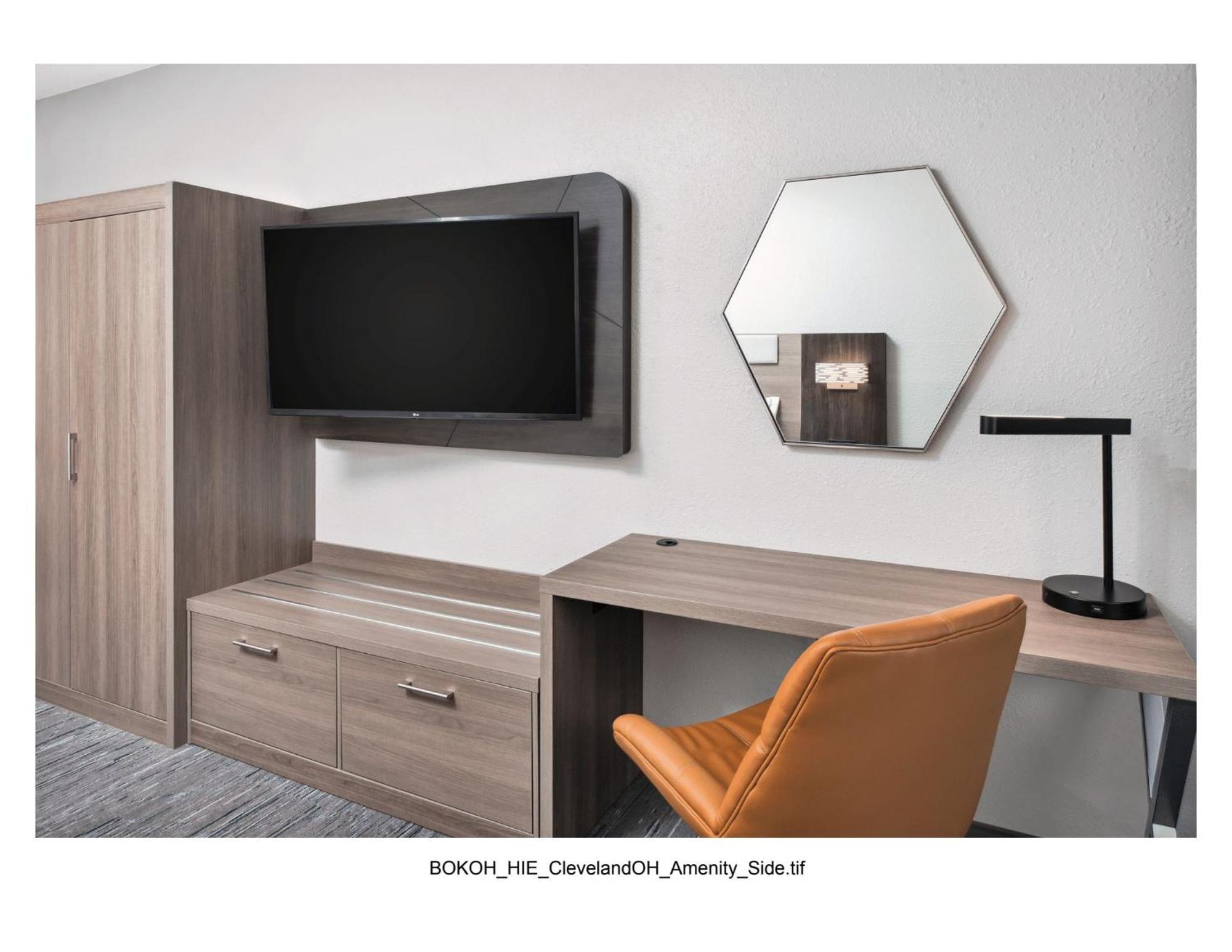 Holiday Inn Express Cleveland Airport - Brook Park By Ihg Екстер'єр фото