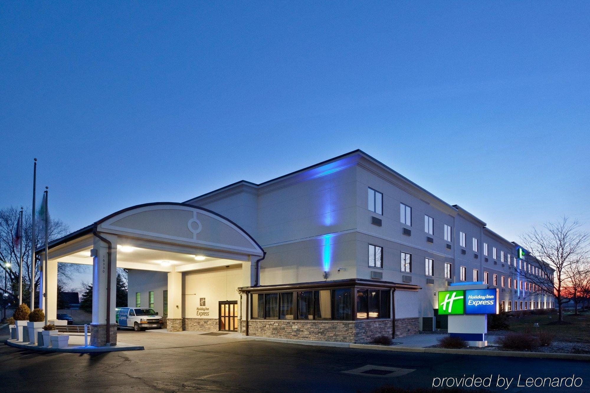 Holiday Inn Express Cleveland Airport - Brook Park By Ihg Екстер'єр фото