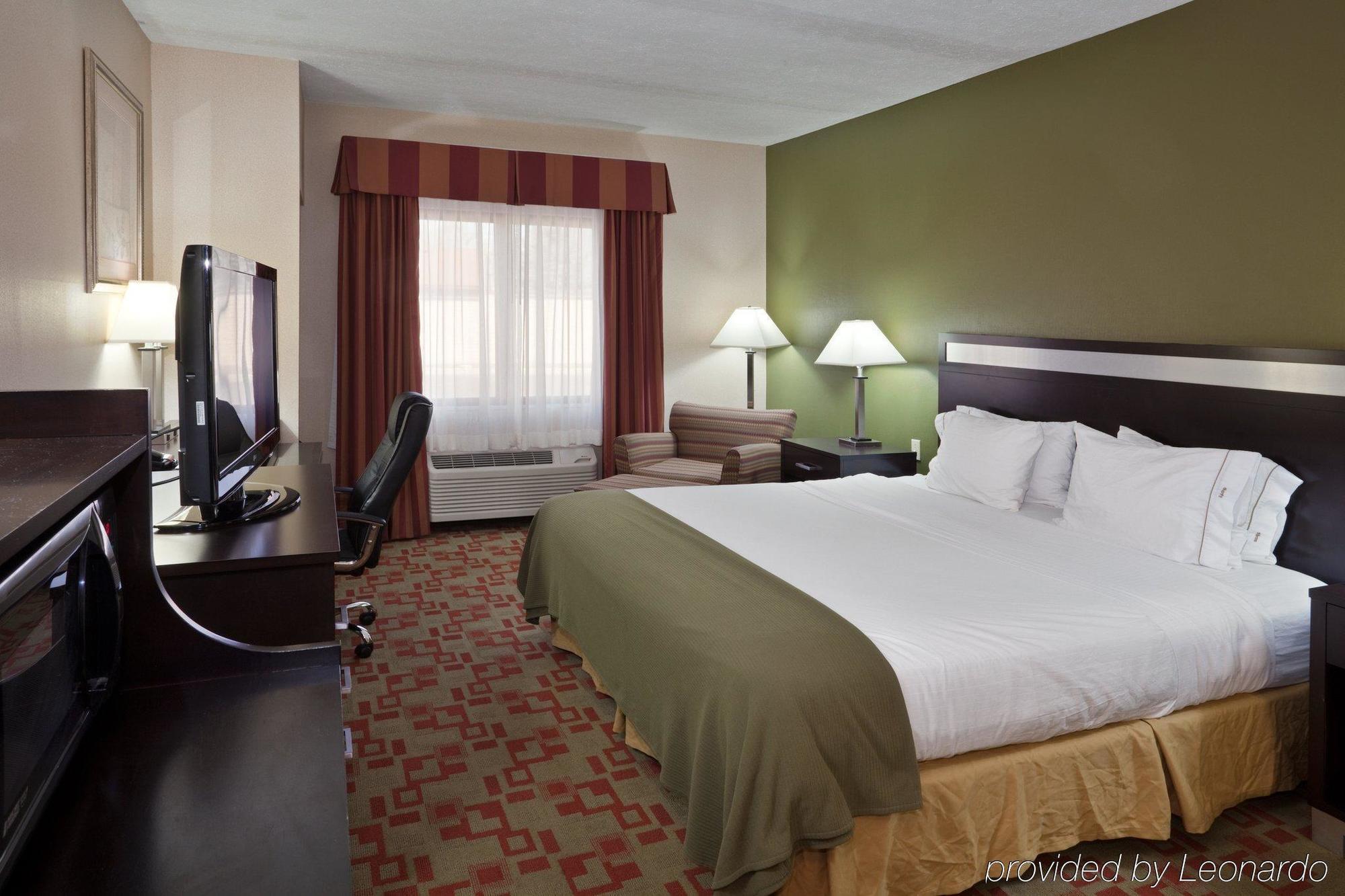 Holiday Inn Express Cleveland Airport - Brook Park By Ihg Номер фото